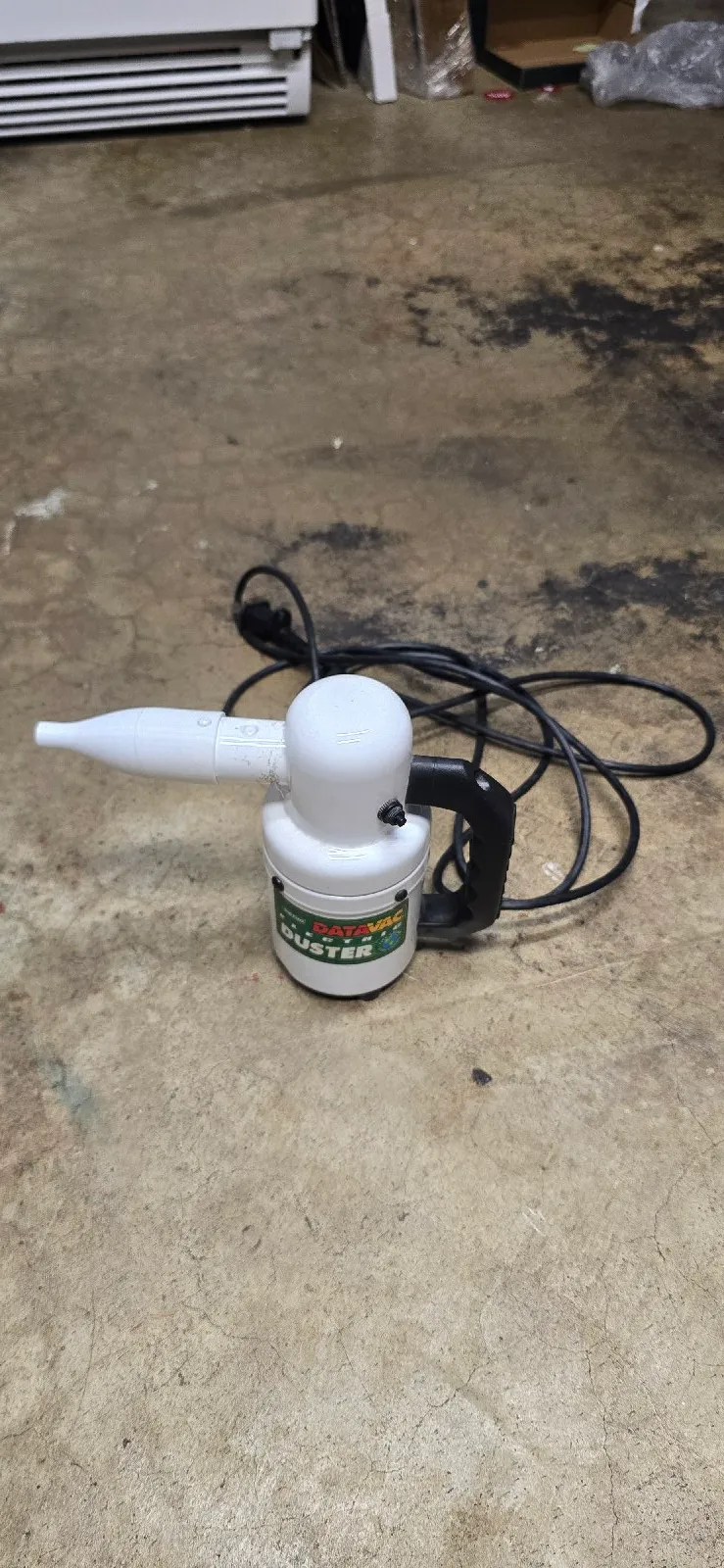Dust blower