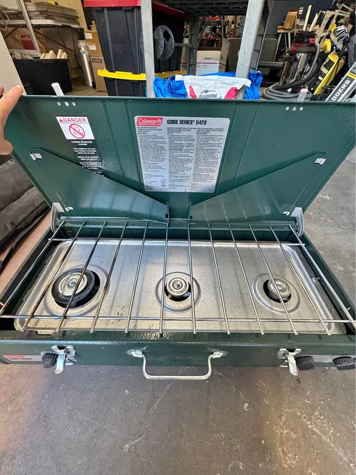Coleman Guide Series 5428 3-Burner Propane Stove