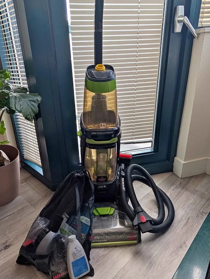 BISSELL ProHeat 2X Revolution Pet Pro Carpet Cleaner Machine