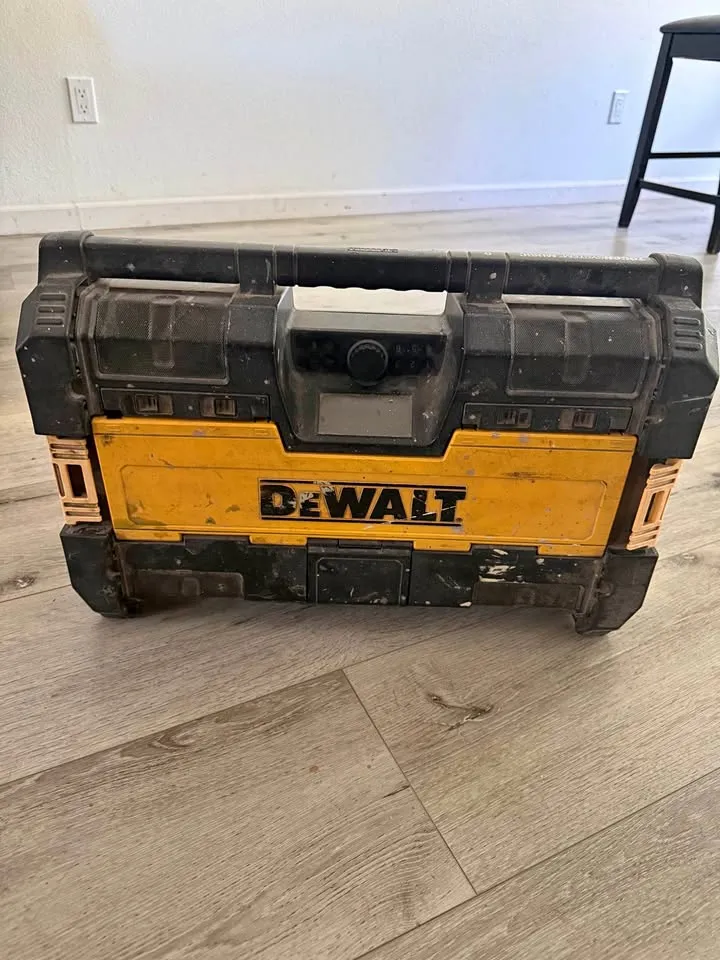 Dewalt Bluetooth speaker