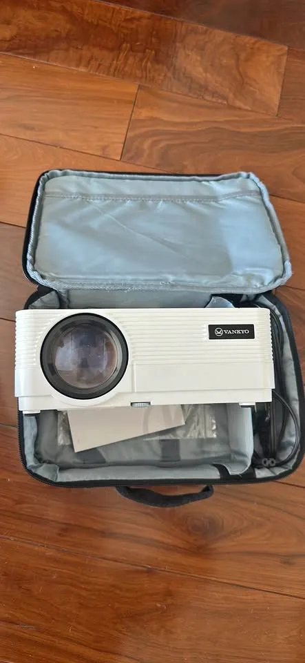 Vankyo Projector