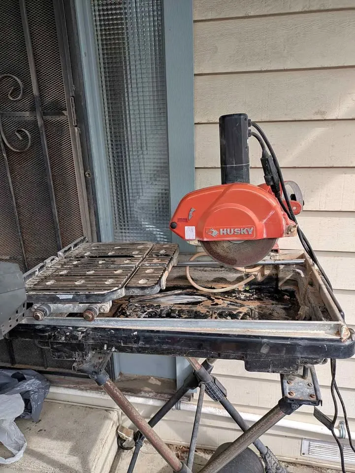 Husky Portable Tile Saw