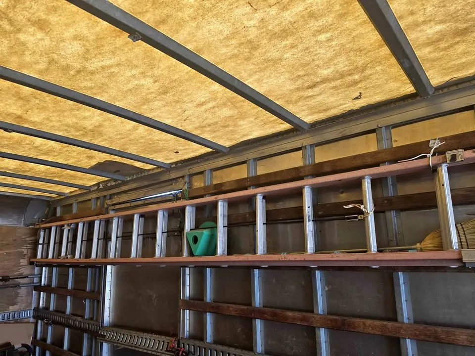 28-foot fiberglass ladder